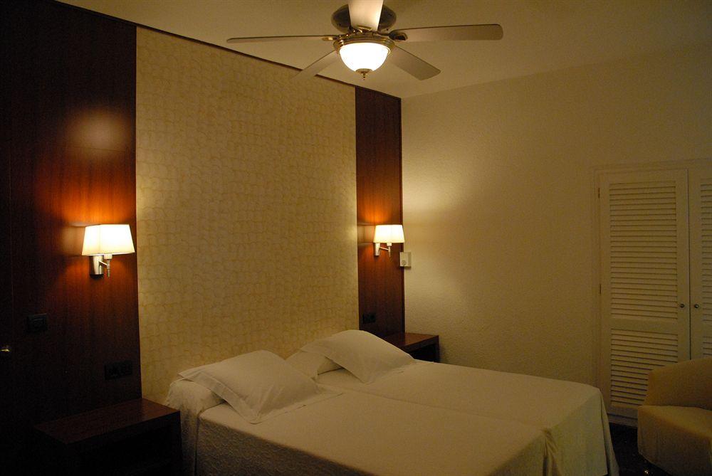 Hotel Grifeu Llança Zewnętrze zdjęcie